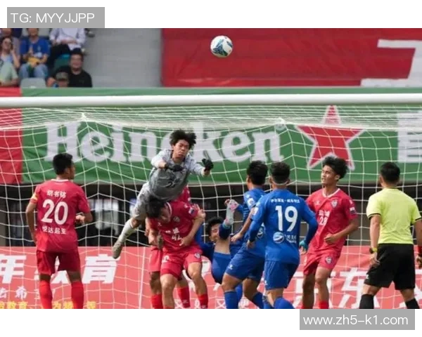 足球场上的感人时刻:那些让我们泪目与欢笑的瞬间回忆 足球场上的感人时刻:那些让我们泪目与欢笑的瞬间回忆